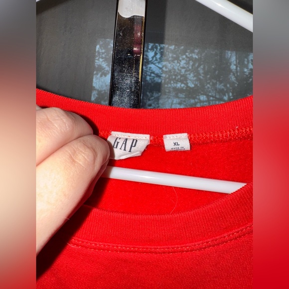 GAP Women’s XL Red Foil Sweatshirt - Picture 3 of 4